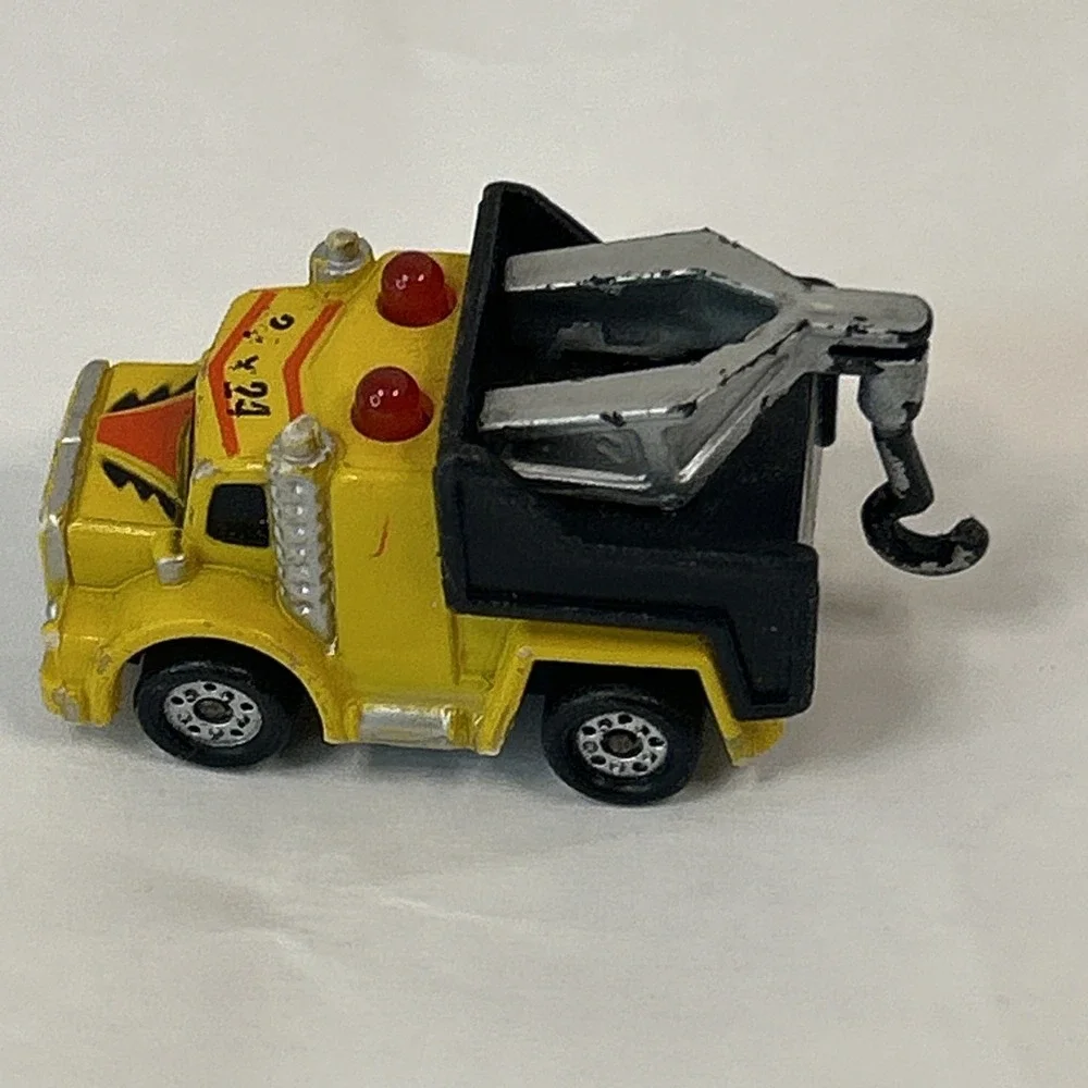 Majorette Micro Sonic Flashers Tow Truck Untested